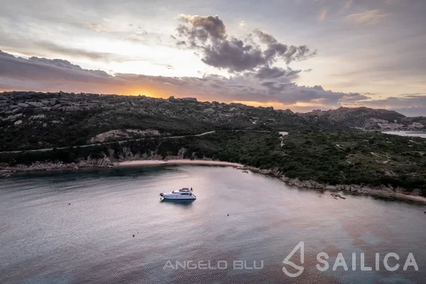 Maiora 20S - Yacht Charter Sailica