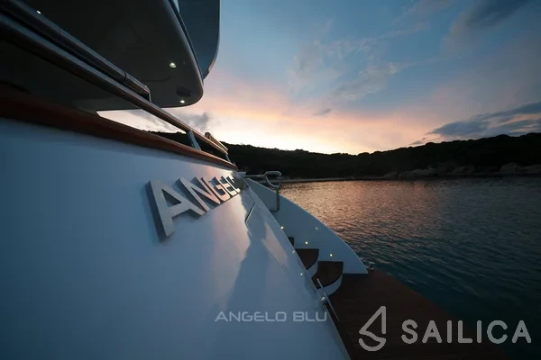 Maiora 20S - Yacht Charter Sailica
