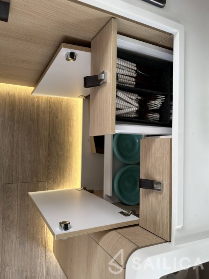 Aventura 37 - Yacht Charter Sailica