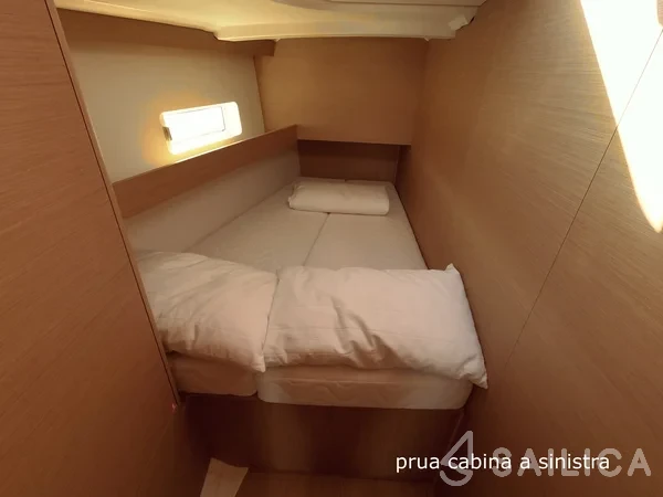 Sun Odyssey 490 - Yacht Charter Sailica