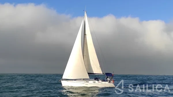 Dufour 385 GL - Yacht Charter Sailica