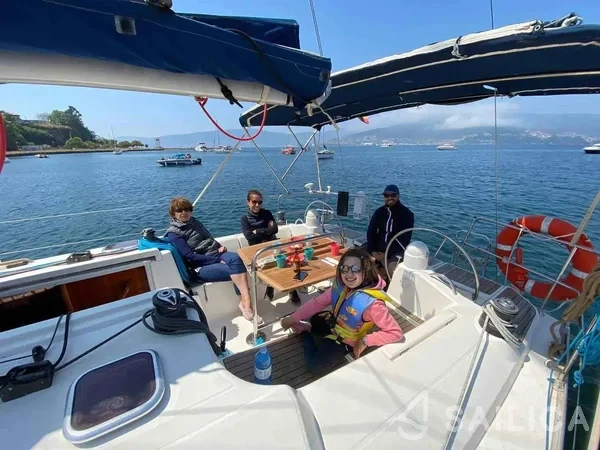 Dufour 385 GL - Yacht Charter Sailica
