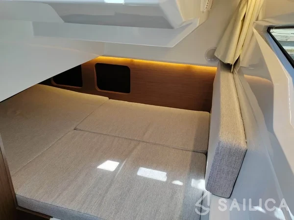 Merry Fisher 895 - Yacht Charter Sailica