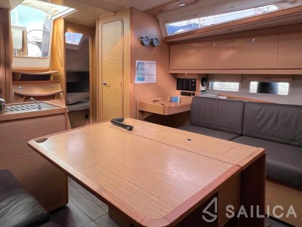 Dufour 390 - Yacht Charter Sailica