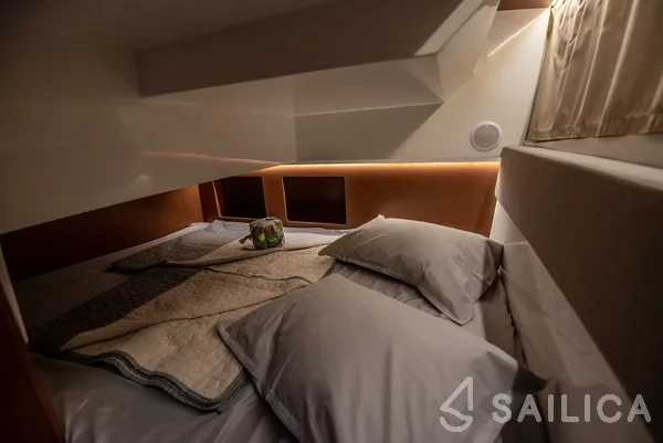 Merry Fisher 895 - Yacht Charter Sailica