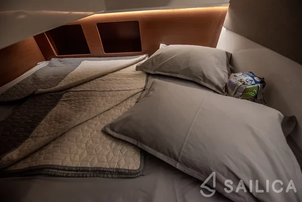 Merry Fisher 895 - Yacht Charter Sailica
