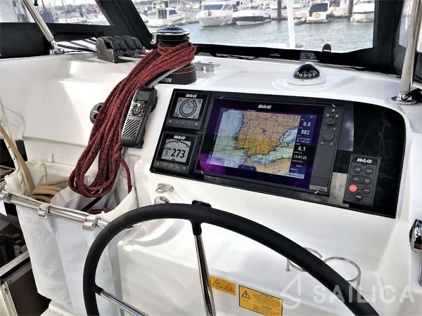 Lagoon 40 - Yacht Charter Sailica