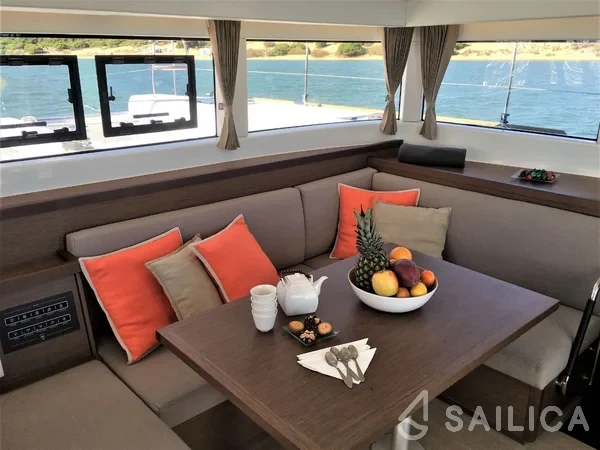 Lagoon 40 - Yacht Charter Sailica
