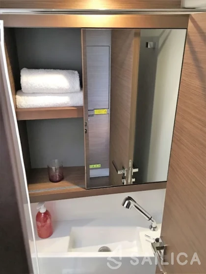 Lagoon 40 - Yacht Charter Sailica