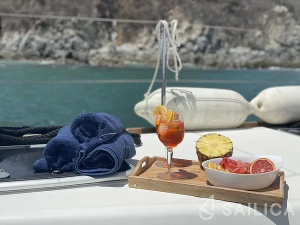 Lagoon 40 - Yacht Charter Sailica