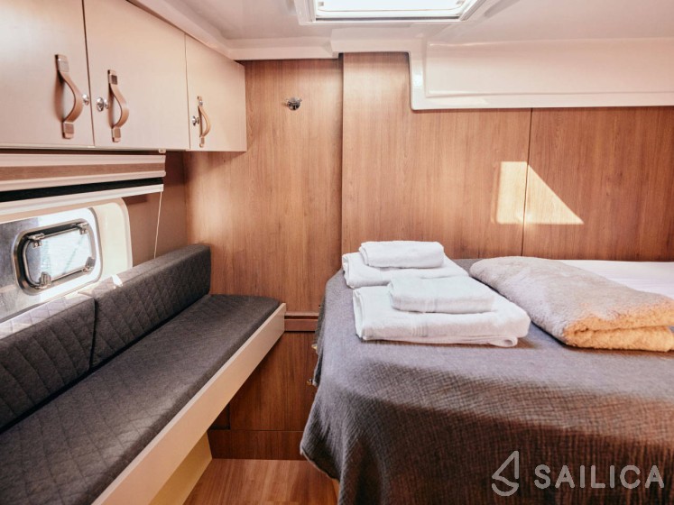 Bali Catspace - Yacht Charter Sailica