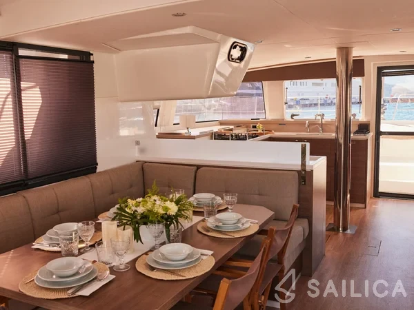 Bali 4.4 - Yacht Charter Sailica
