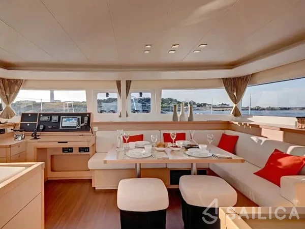 Lagoon 450 - Yacht Charter Sailica