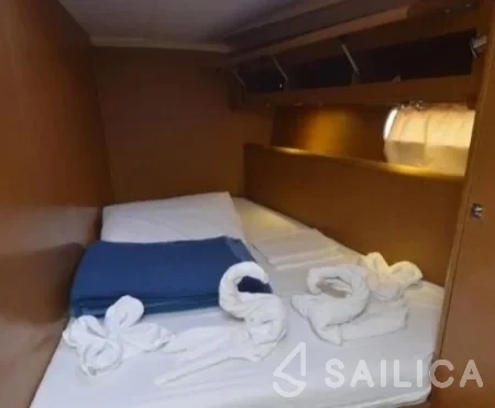 Jeanneau 53 - Yacht Charter Sailica
