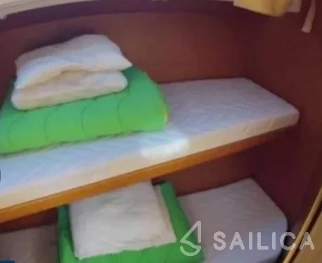 Jeanneau 53 - Yacht Charter Sailica