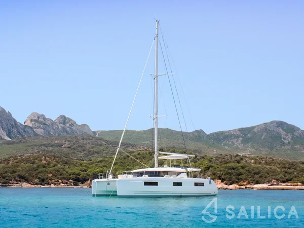 Lagoon 46  - Yacht Charter Sailica
