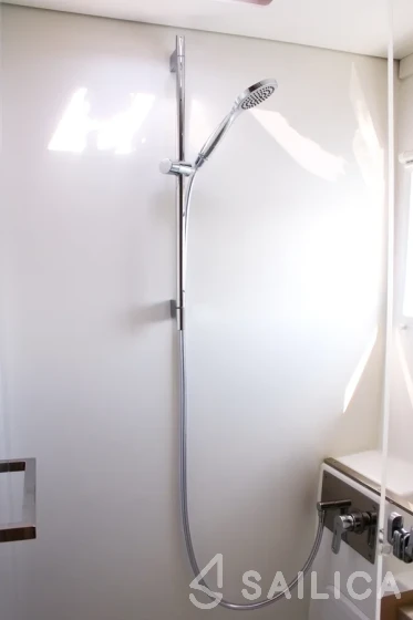 Lagoon 46  - Yacht Charter Sailica