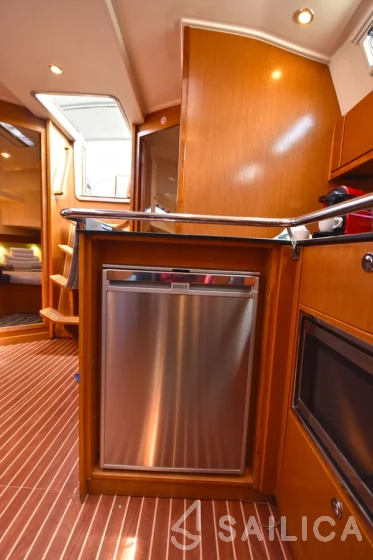 Bavaria 45 Cruiser - Yacht Charter Sailica