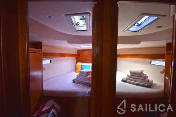 Bavaria 45 Cruiser - Yacht Charter Sailica