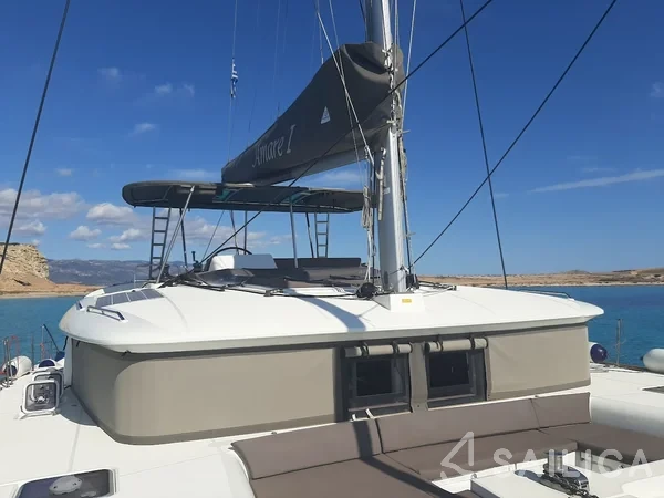 Lagoon 450  Flybridge - Yacht Charter Sailica