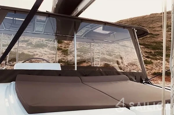 Lagoon 450  Flybridge - Yacht Charter Sailica