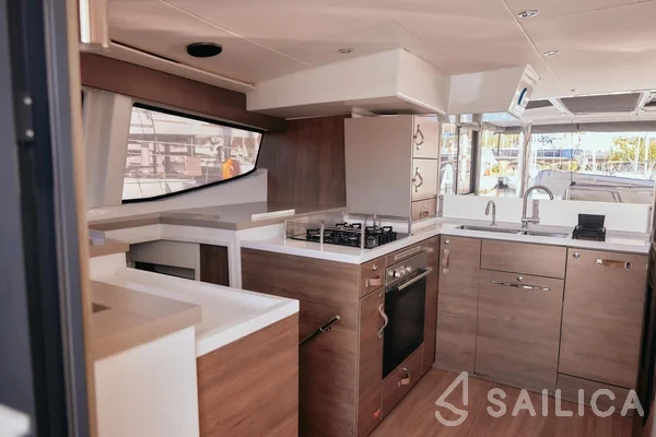 Bali 4.8  - Yacht Charter Sailica