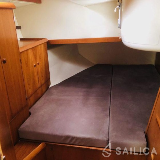 Sun Odyssey 45.2 - Yacht Charter Sailica