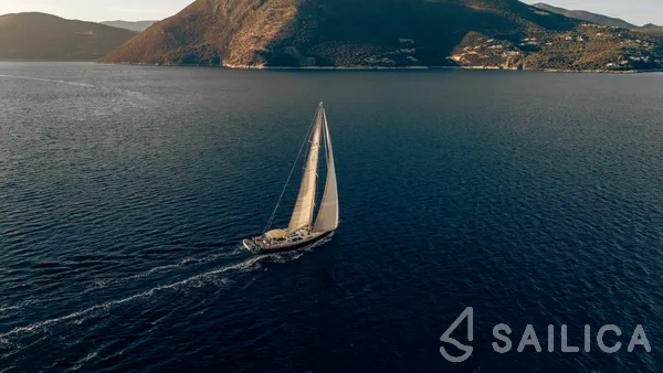 Sail boat - Yacht Charter Sailica