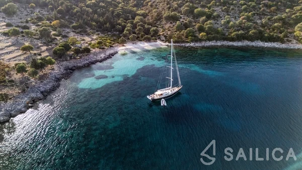 Sail boat - Yacht Charter Sailica