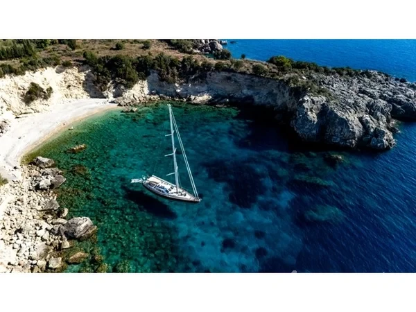 Sail boat - Yacht Charter Sailica