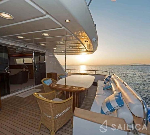 Falcon 92 - Yacht Charter Sailica