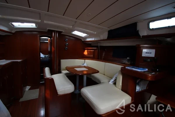 Beneteau 473 - Yacht Charter Sailica