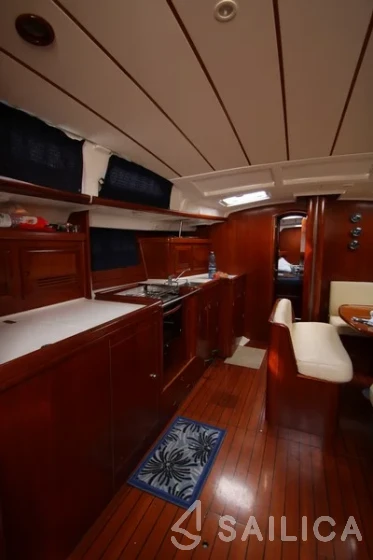 Beneteau 473 - Yacht Charter Sailica