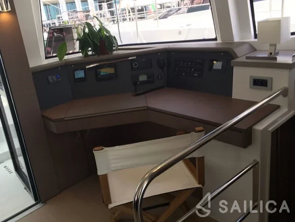 Bali 4.6 - Yacht Charter Sailica