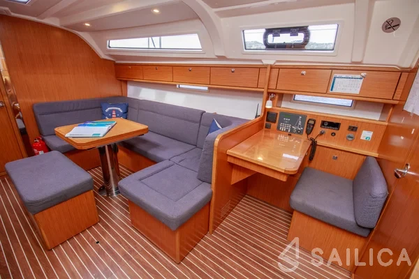 Bavaria 41 Cruiser - Yacht Charter Sailica
