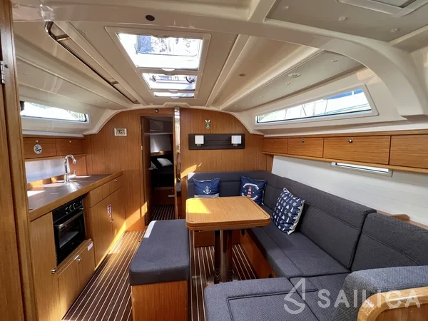 Bavaria 41 Cruiser - Yacht Charter Sailica
