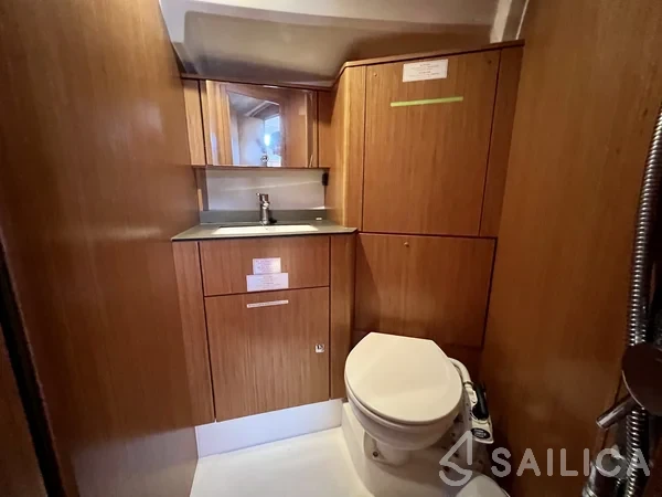 Bavaria 41 Cruiser - Yacht Charter Sailica