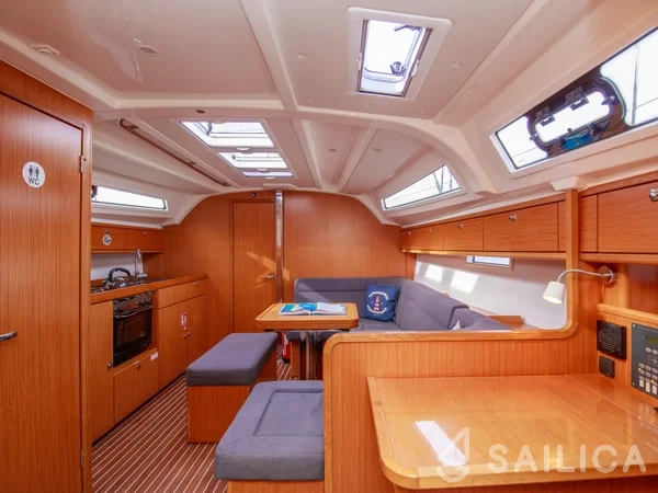 Bavaria 41 Cruiser - Yacht Charter Sailica