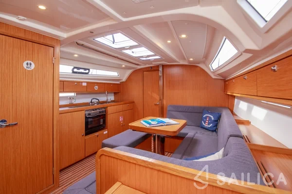 Bavaria 41 Cruiser - Yacht Charter Sailica