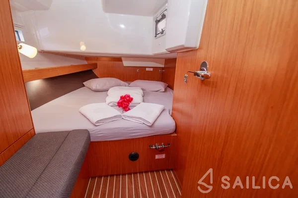 Bavaria 41 Cruiser - Yacht Charter Sailica