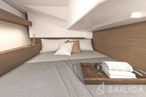 Oceanis 34.1 - Yacht Charter Sailica