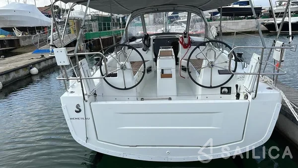 Oceanis 34.1 - Yacht Charter Sailica