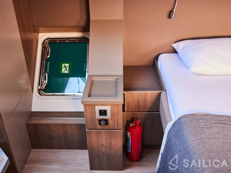 Bali 4.8  - Yacht Charter Sailica