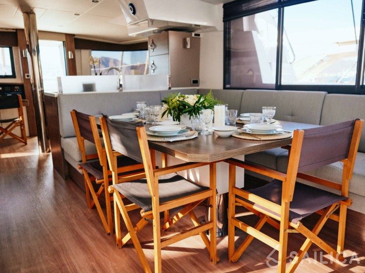 Bali 4.8  - Yacht Charter Sailica