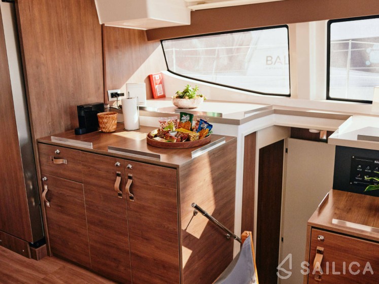 Bali 4.8  - Yacht Charter Sailica