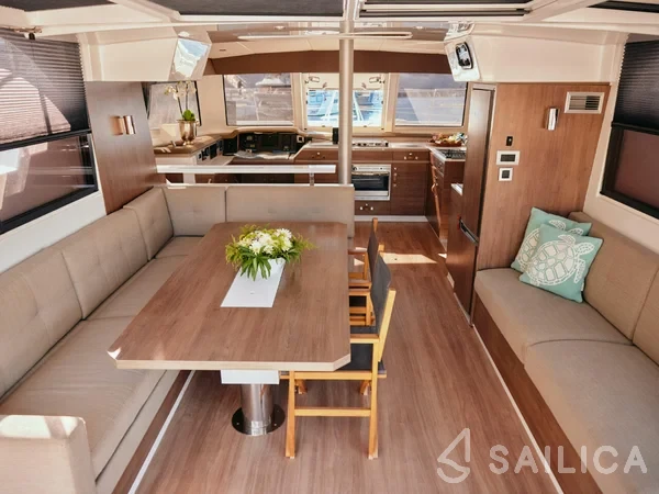 Bali Catspace - Yacht Charter Sailica