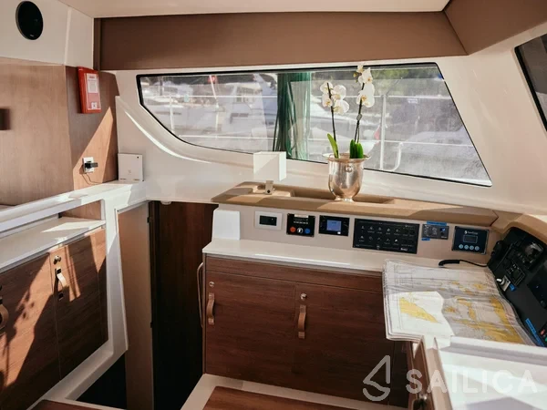 Bali Catspace - Yacht Charter Sailica