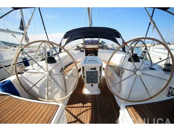 Bavaria 44 - Yacht Charter Sailica