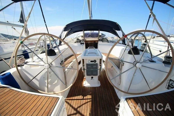Bavaria 44 - Yacht Charter Sailica
