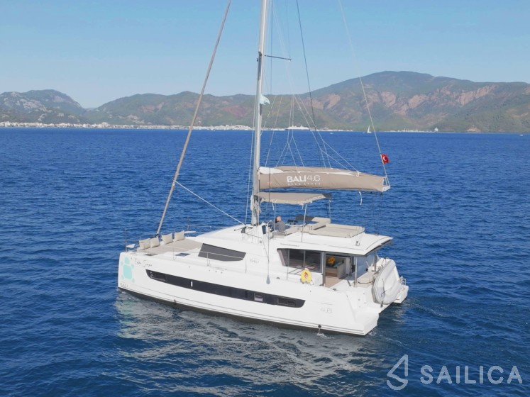 Bali 4.6 - Yacht Charter Sailica